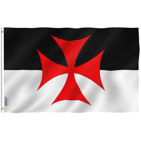Anley Fly Breeze Knights Templar flag in wide outdoor shot, ideal for garden displays.