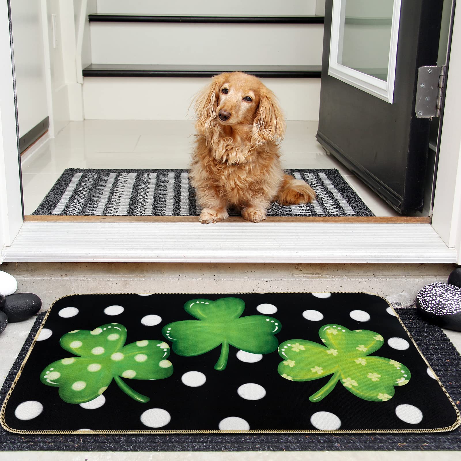 AnyDesign front door mat designed for indoor and outdoor use to welcome guests.