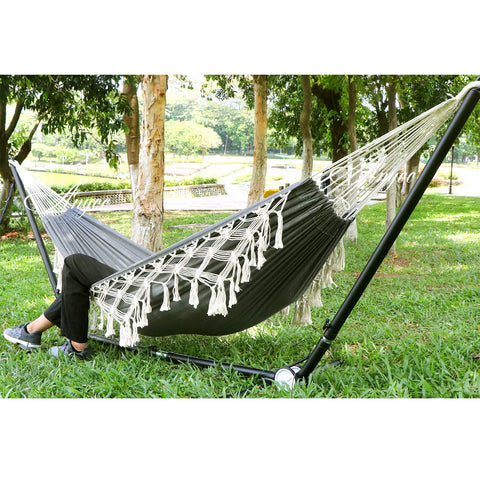 Anyoo hammock is quick to assemble between trees or a frame.