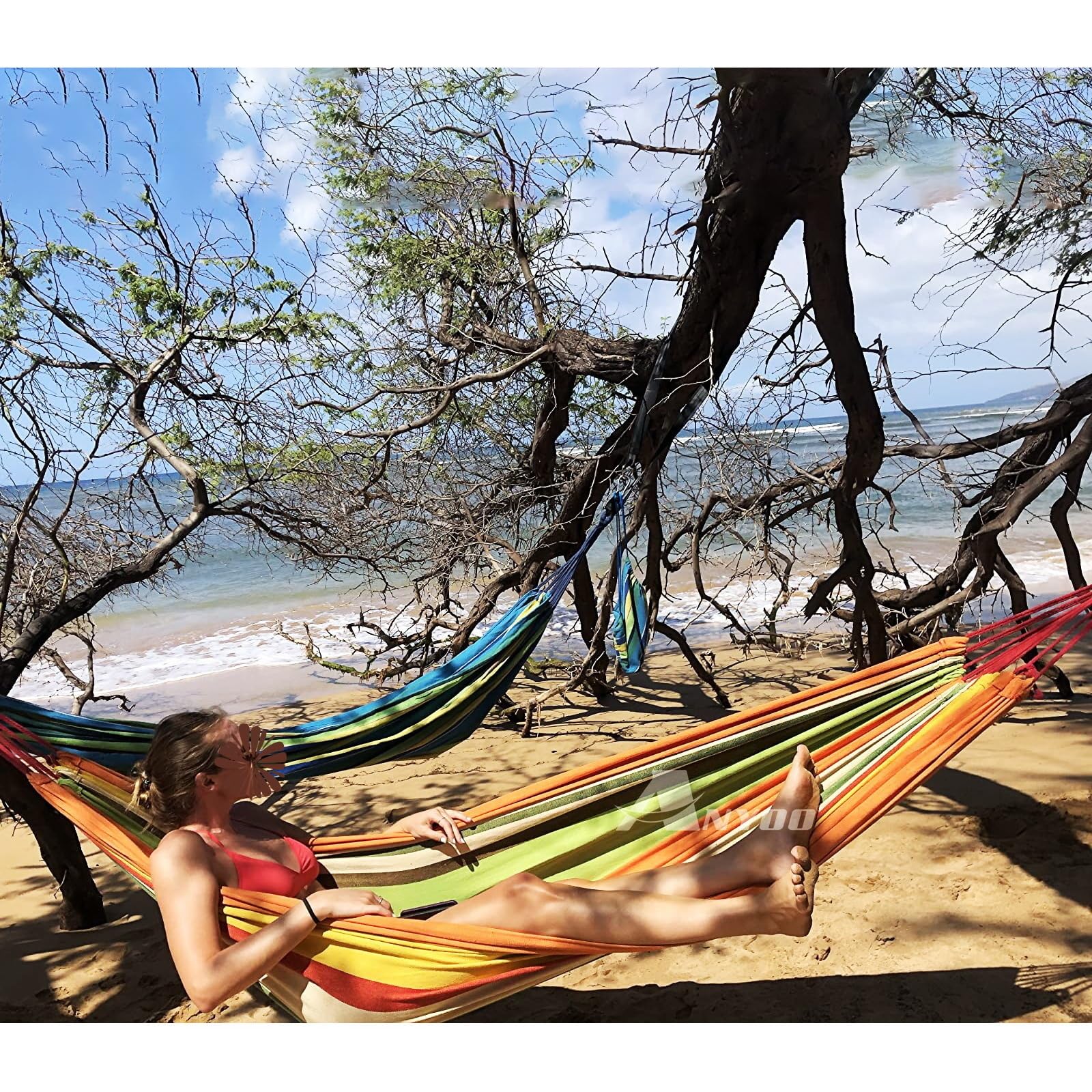 ANYOO portable-travel-bag simplifies packing for trips and hikes