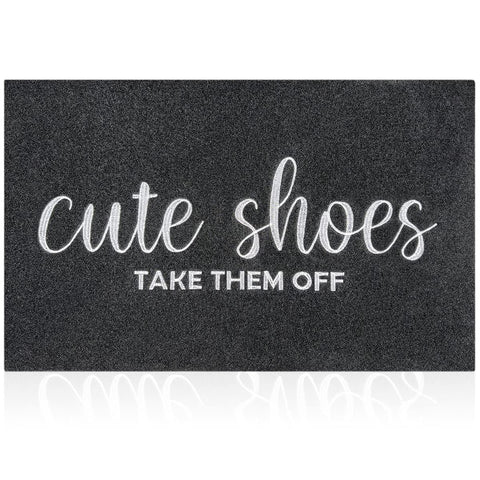 AOAOPQ welcome mat with embroidery at the front door for a warm first impression.