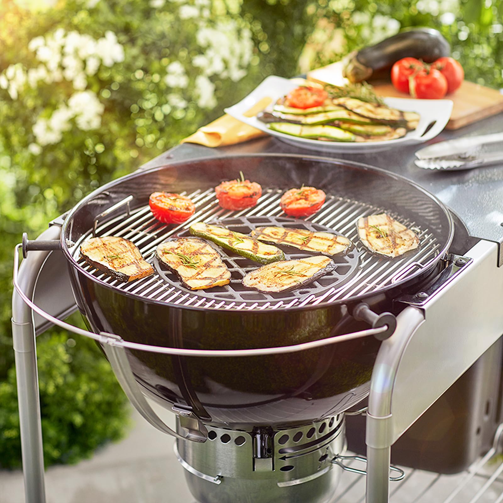 AOREWTGGH grill grate increases cooking space for larger batches.