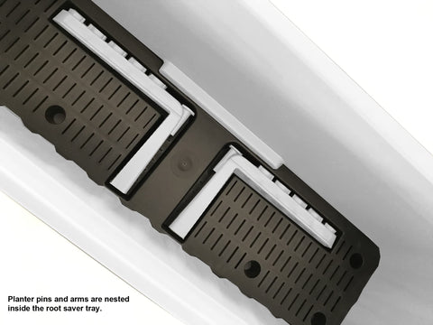 Hidden tray in AP-30312 separates plants from reservoir for better drainage.