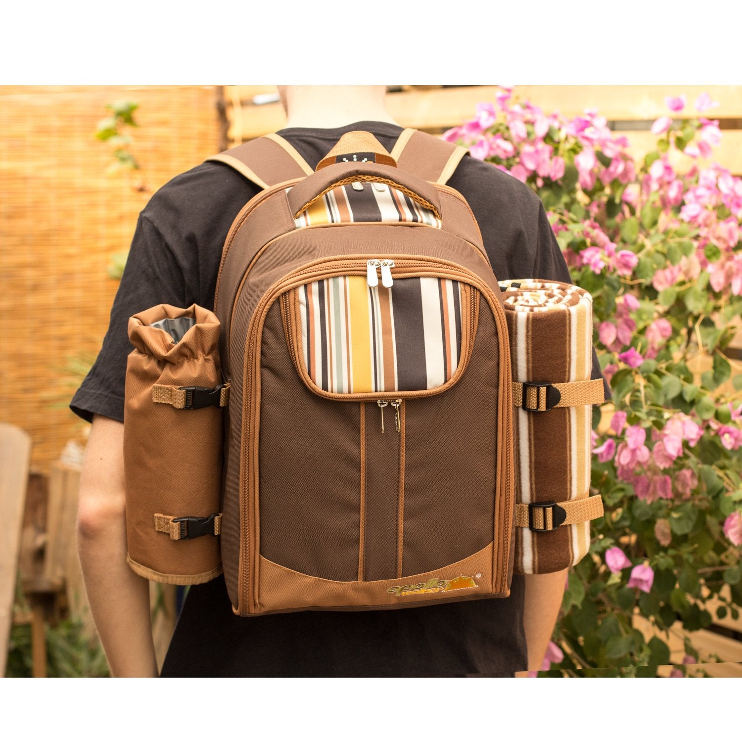 Apollo Walker padded shoulder straps for comfortable carry