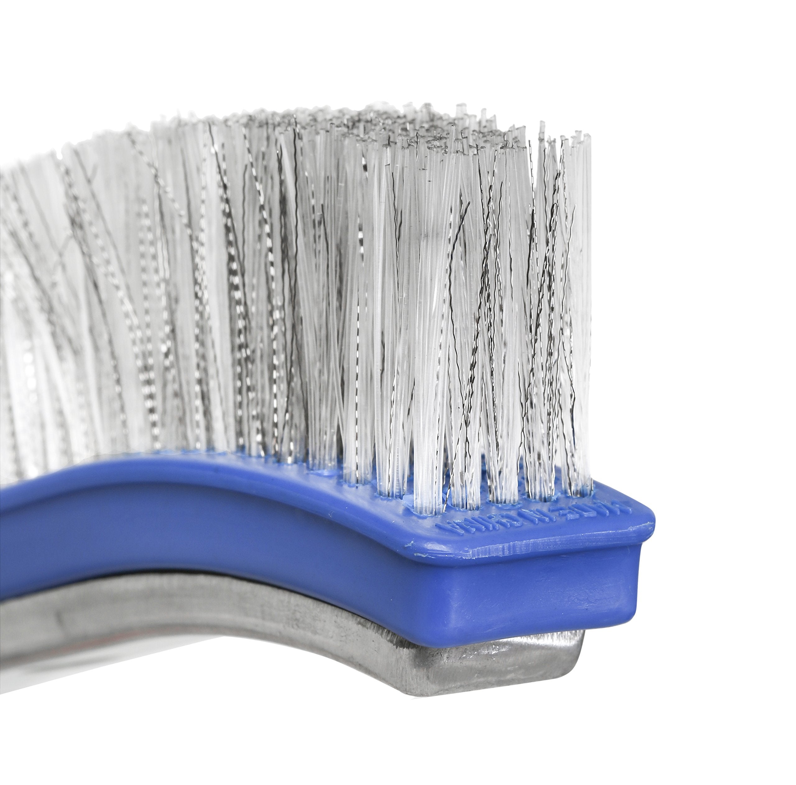 AquaAce Premium aluminum handle provides durable, comfortable scrubbing action.