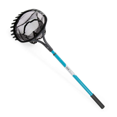 Aquascape Pond Shark Net integrated rake aids debris collection without switching tools.