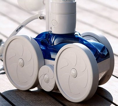 Enhanced-fit clips ensure secure attachment during pool cleaning.