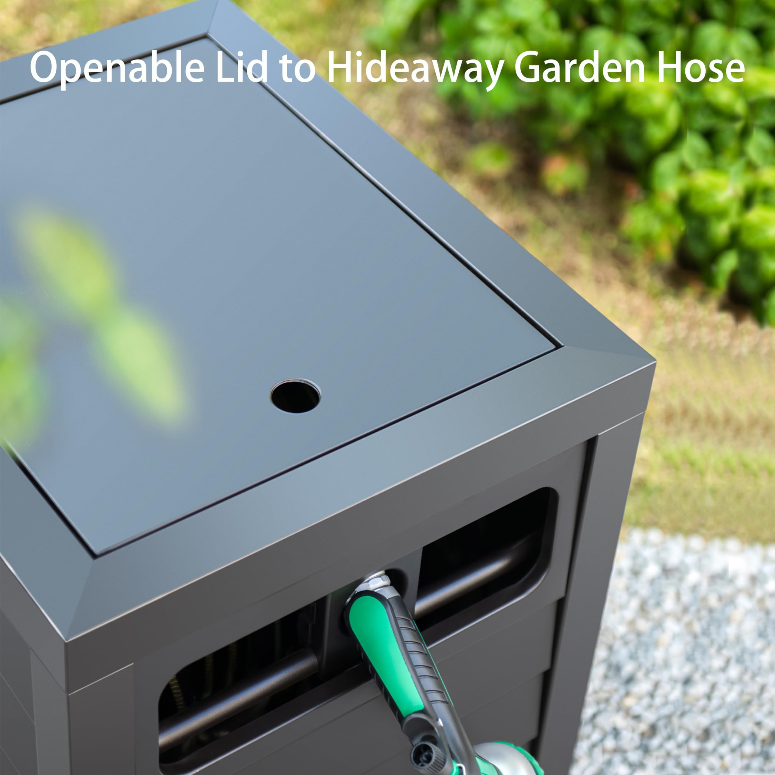 AQUAZILLA 150 ft hose capacity indicator highlighting generous storage.