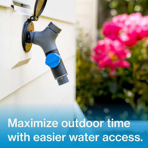 Aquor Comfort Grip VB hose connector ergonomic handle enabling quick, secure outdoor connections.