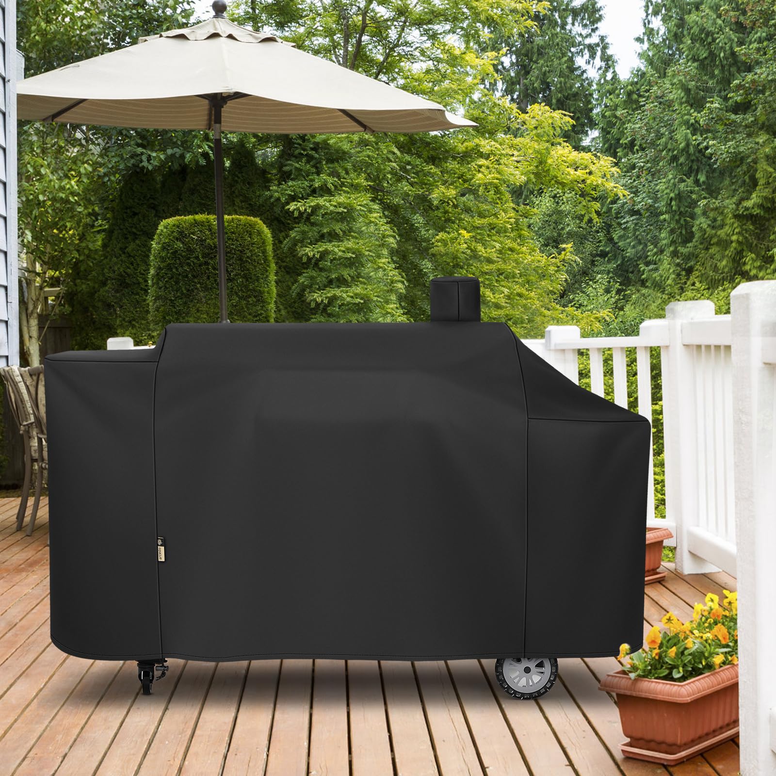 Arcedo weatherproof cover extends grill life with durable, fade-resistant material.