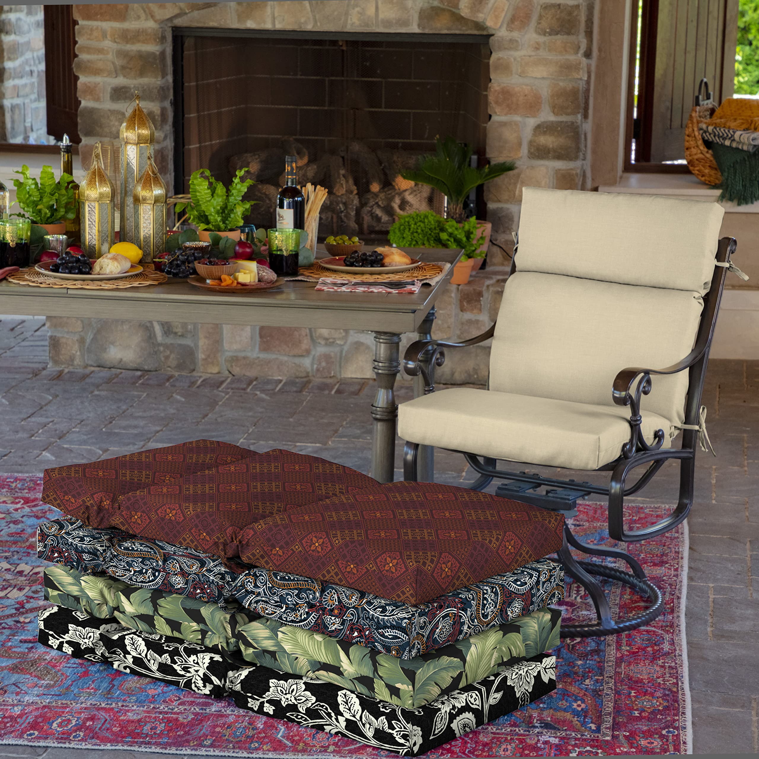 Seat area shows 21x20 inch fit for standard chairs