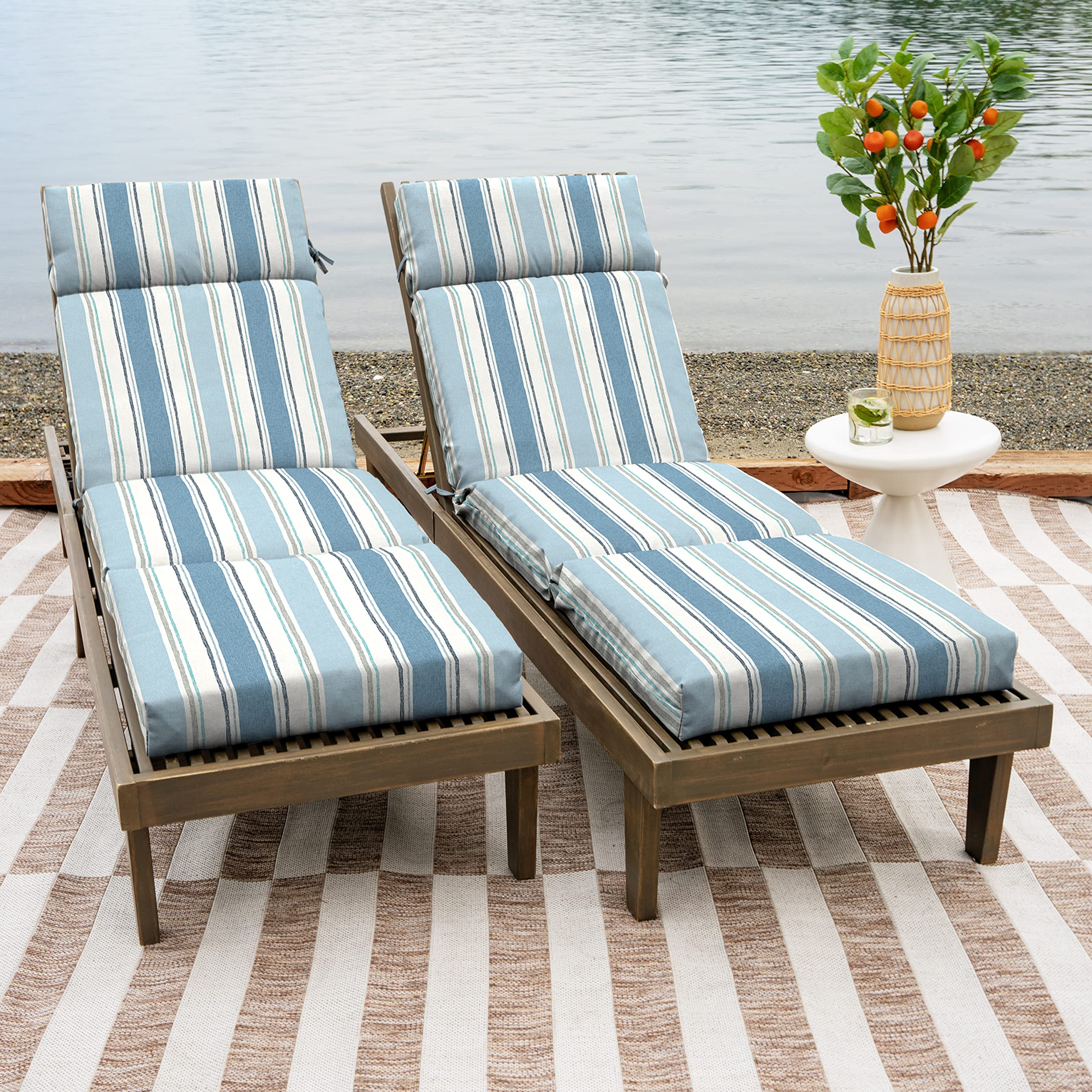 Arden Selections weather-proof material ready for sun and rain exposure.