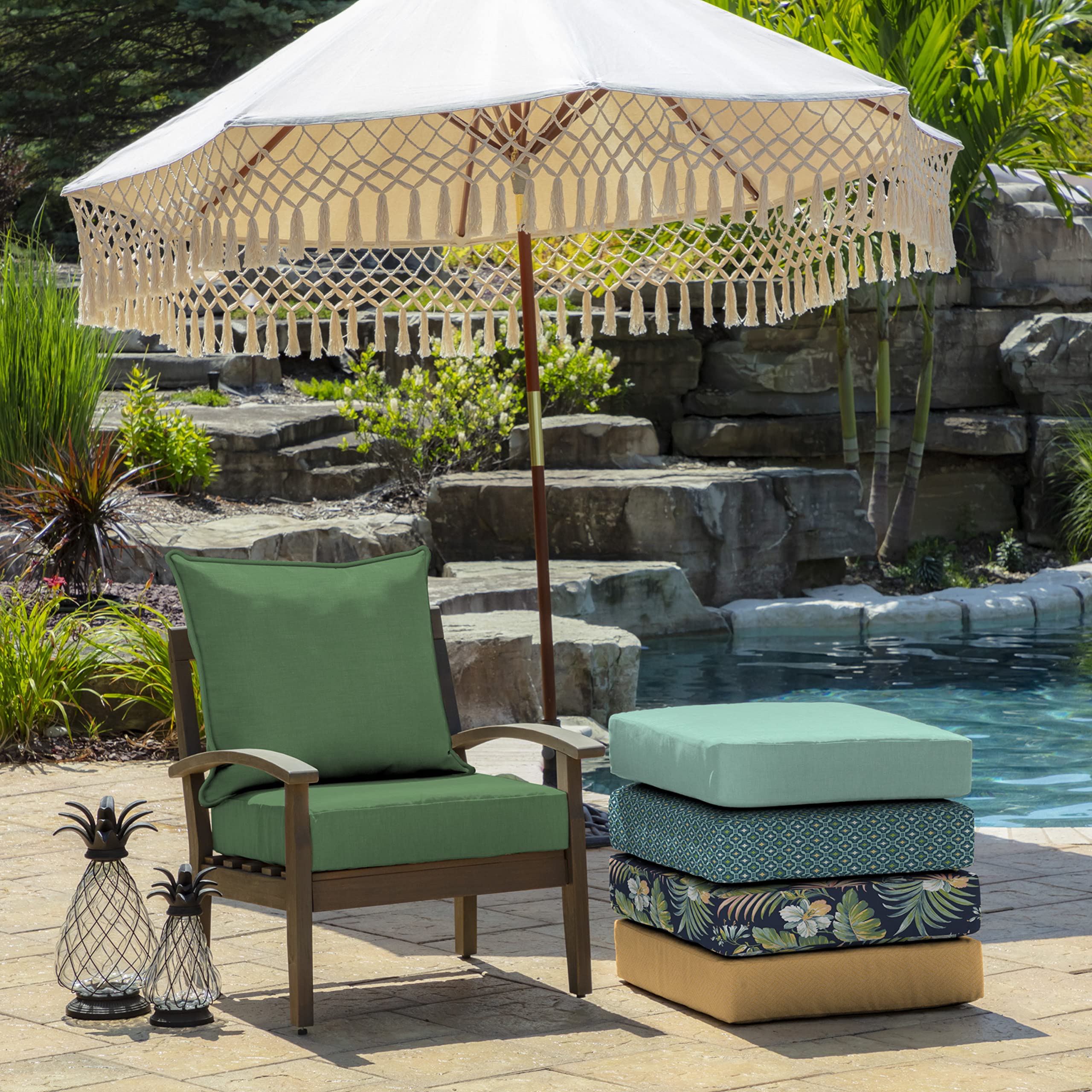 Arden Selections seat bottom uses durable ties to stay in place.