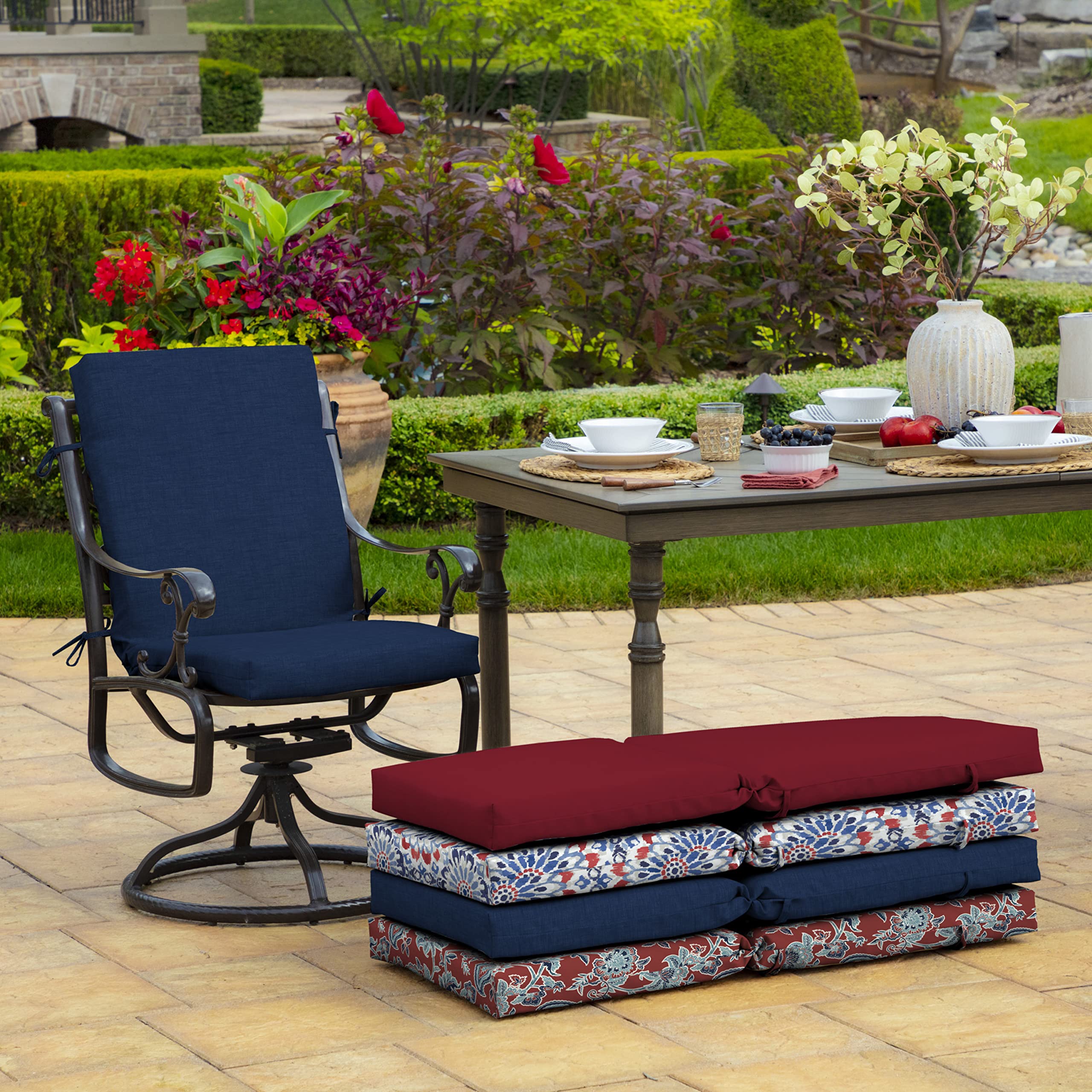Arden Selections water-repellent finish makes quick wipe-down possible after meals.