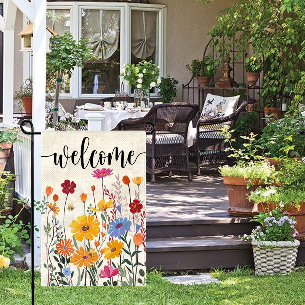 ARGOOFG garden flag back view showing vibrant daisy pattern from both sides
