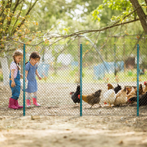 ARIFARO weather-resistant steel post remains sturdy in damp outdoor conditions.
