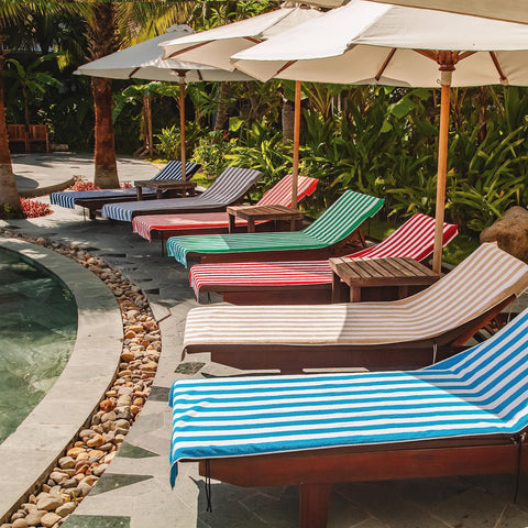 Arkwright 100% ring spun cotton lounge cover delivers soft touch and durability.