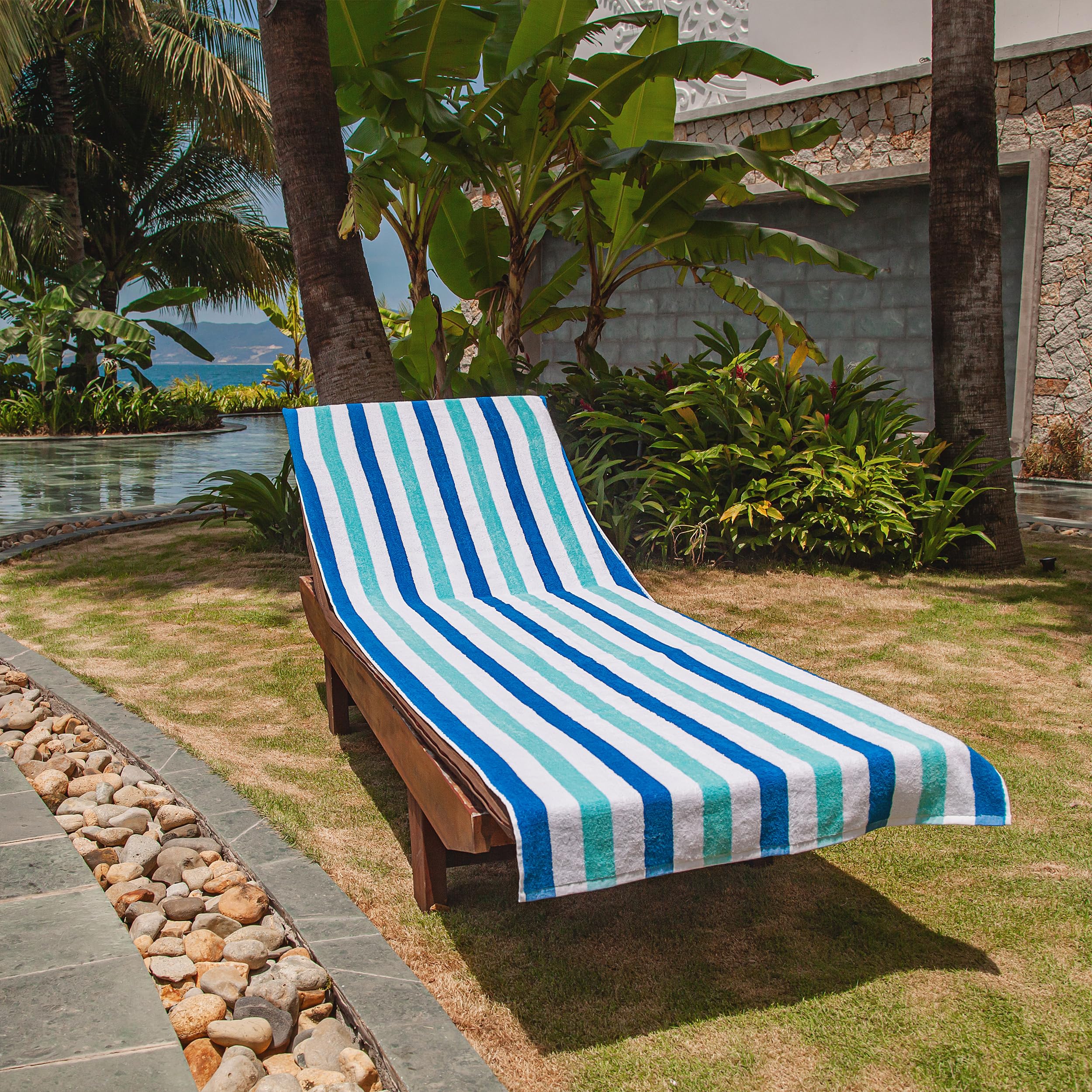Arkwright Cabo cover pocket detail on chair, prevents slipping during sunbathing.