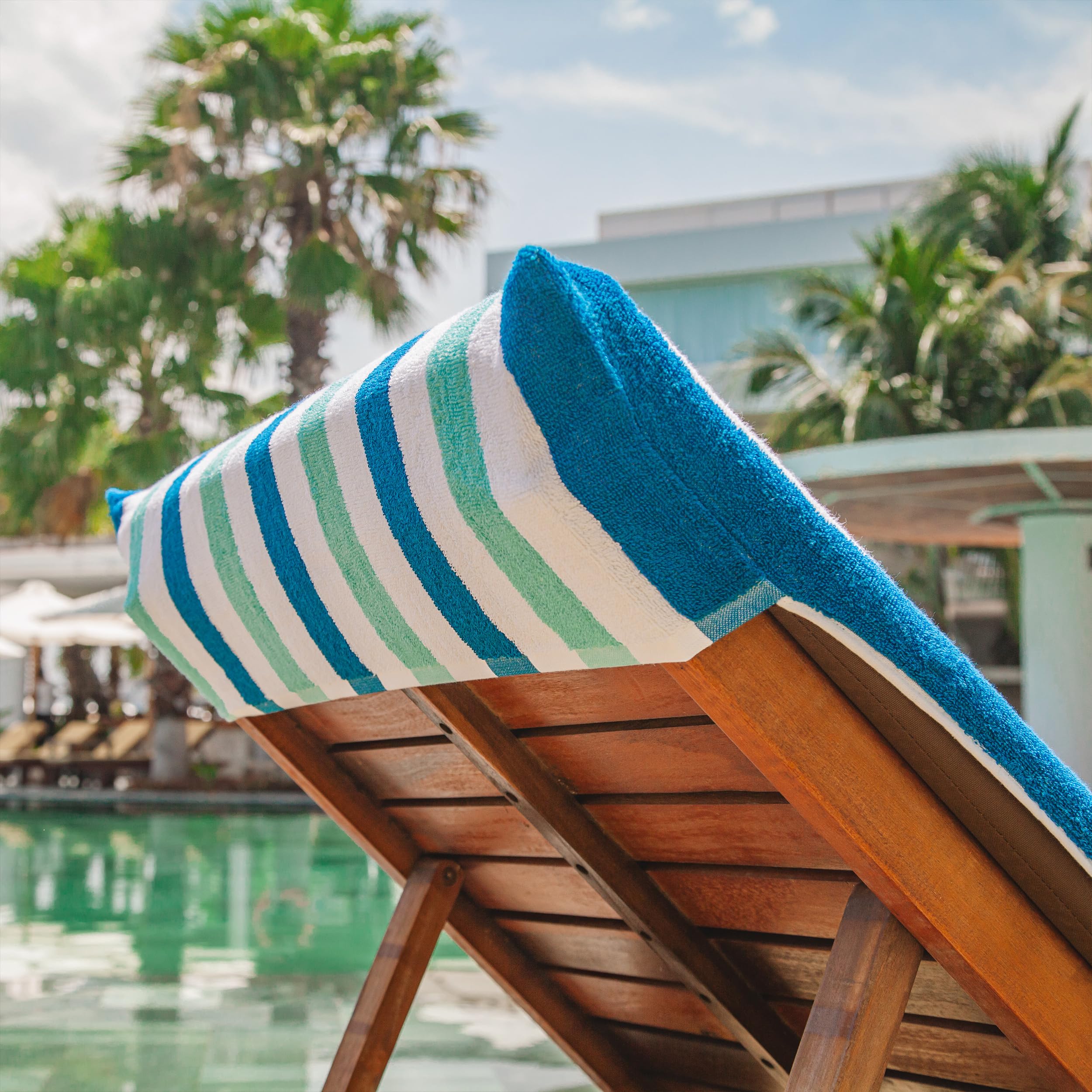 Arkwright Cabo cover uses water-wicking fabric to stay dry faster.