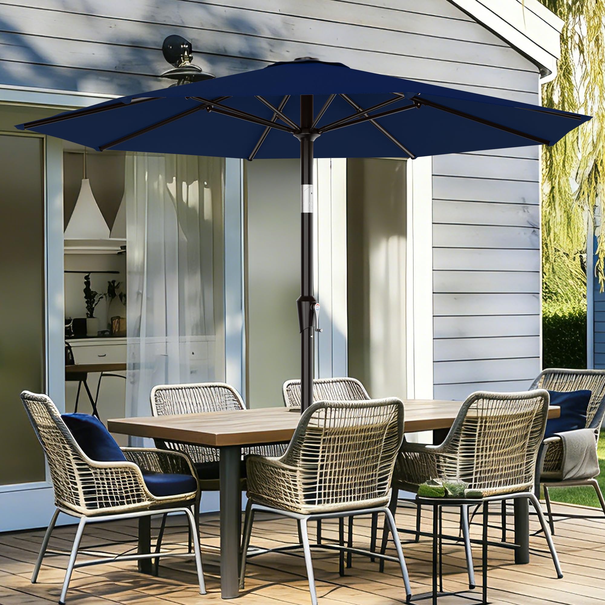 AreShark 8-ribs durable-frame provides stable sun protection in windy conditions.