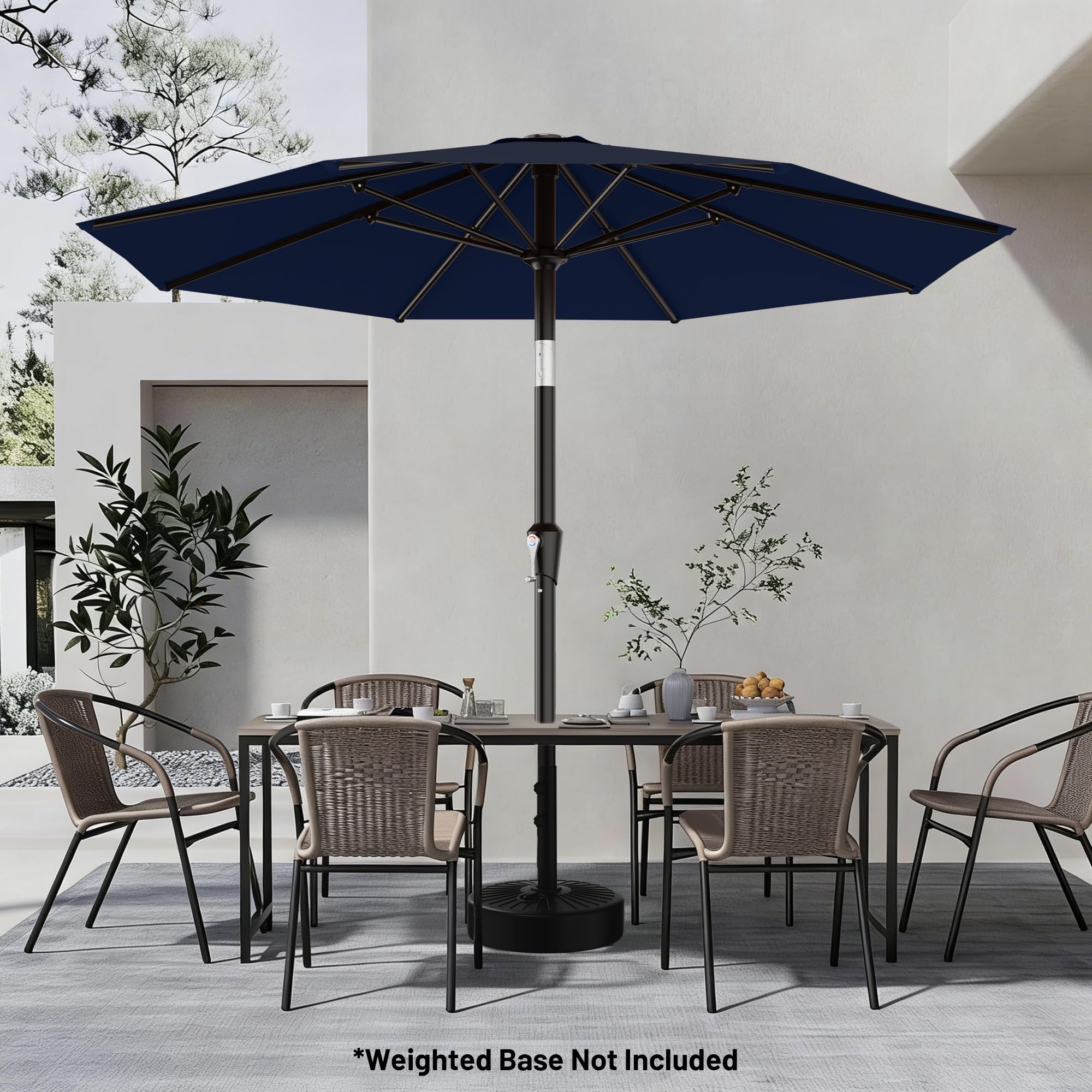 AreShark powder-coated iron pole withstands outdoor wear and tear.