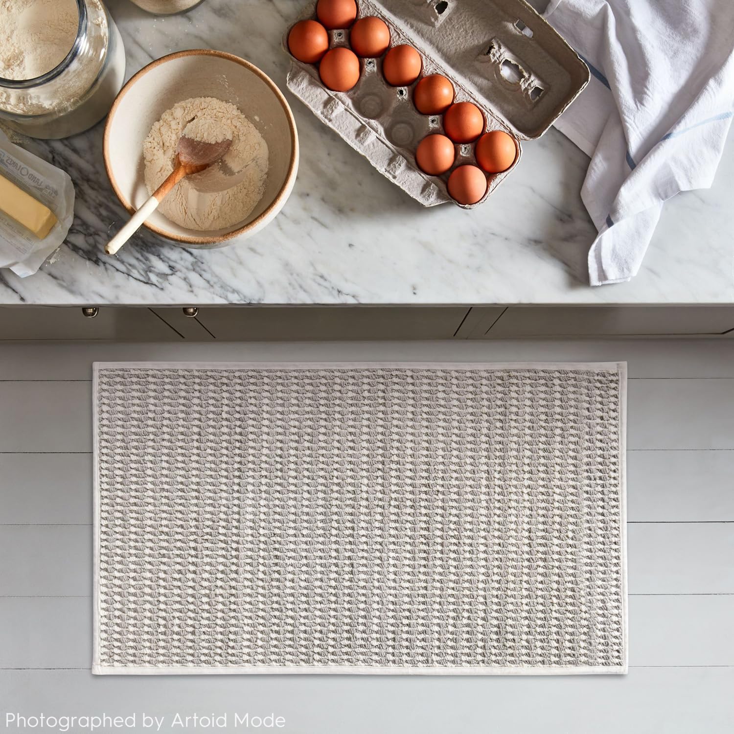 Artoid Mode doormat anti-slip backing ensures stable placement.
