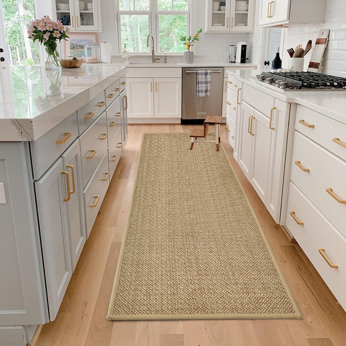 Artoid Mode chenille kitchen rug texture for a soft, stylish surface.