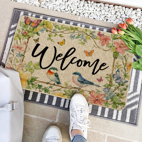 Artoid Mode easy-clean doormat cleans quickly with hose or sponge.