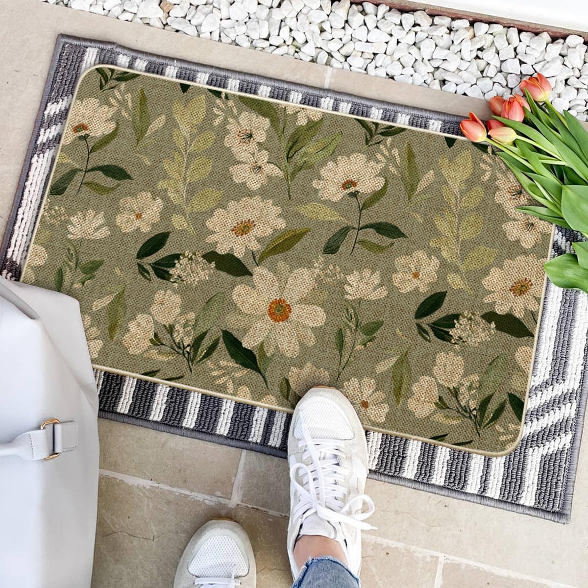 Artoid Mode durable non-slip rubber backing keeps mat in place.