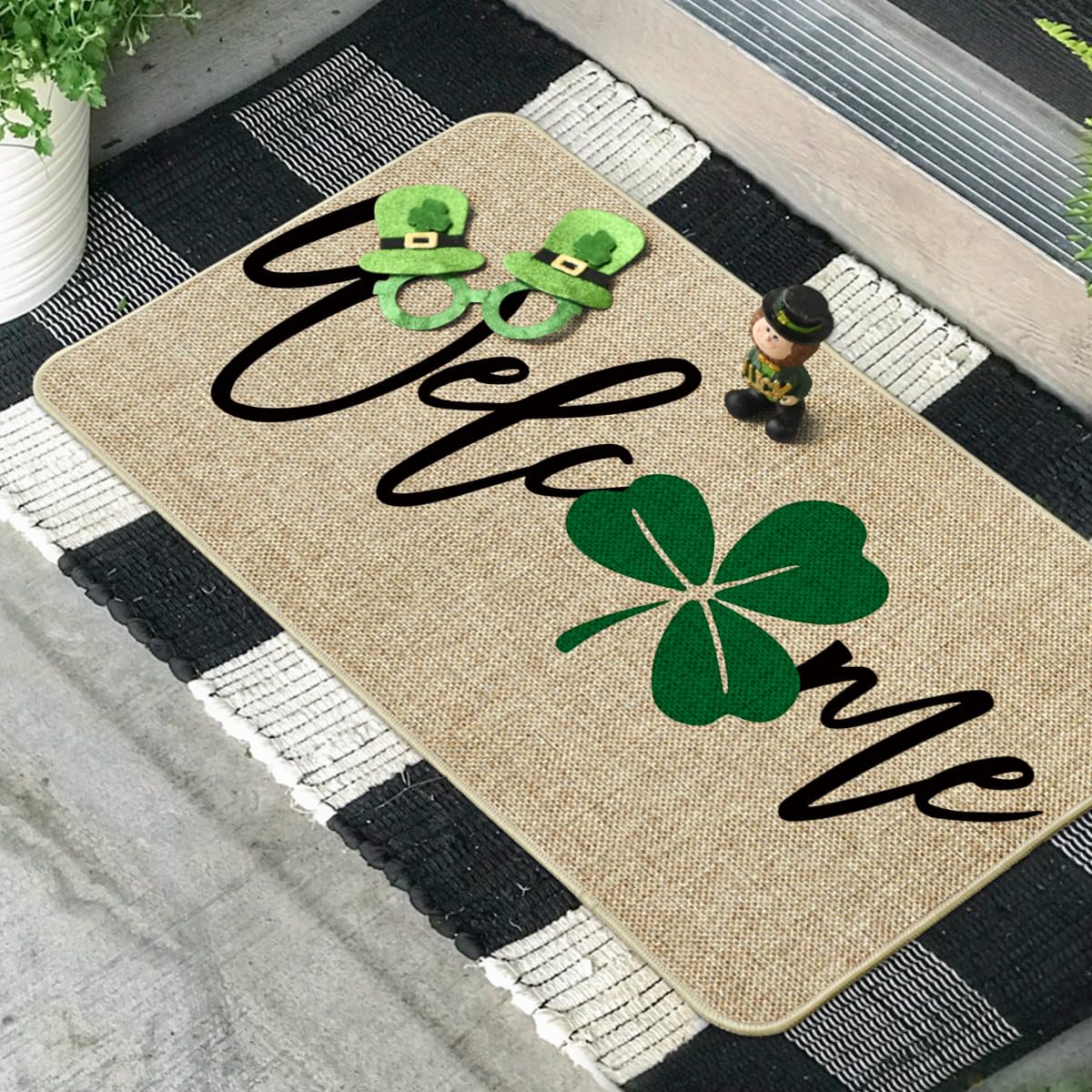 Artoid Mode Shamrock Doormat low-profile design fits narrow entryways while adding seasonal charm.