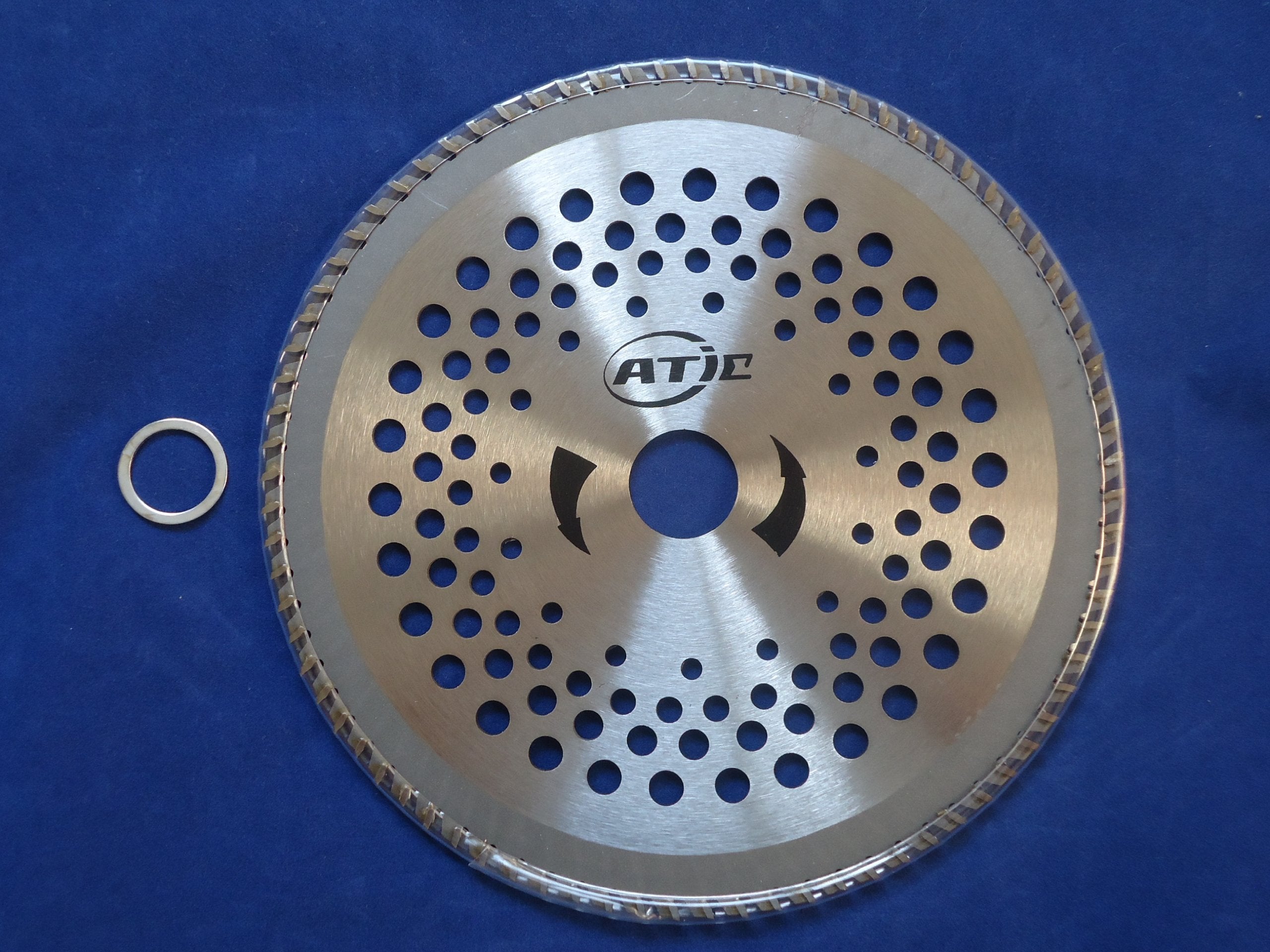ATIE 8-inch 80T blades two-pack for ready replacement during yard work.