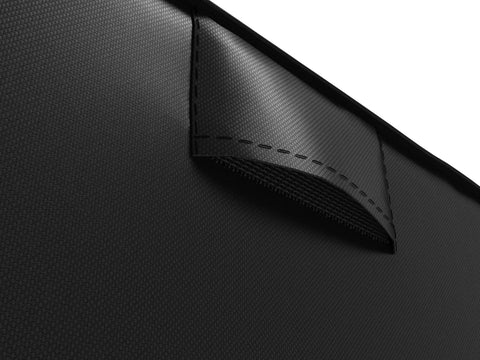 ATYARD Keter Unity XL cover vent detail demonstrates moisture control and airflow.