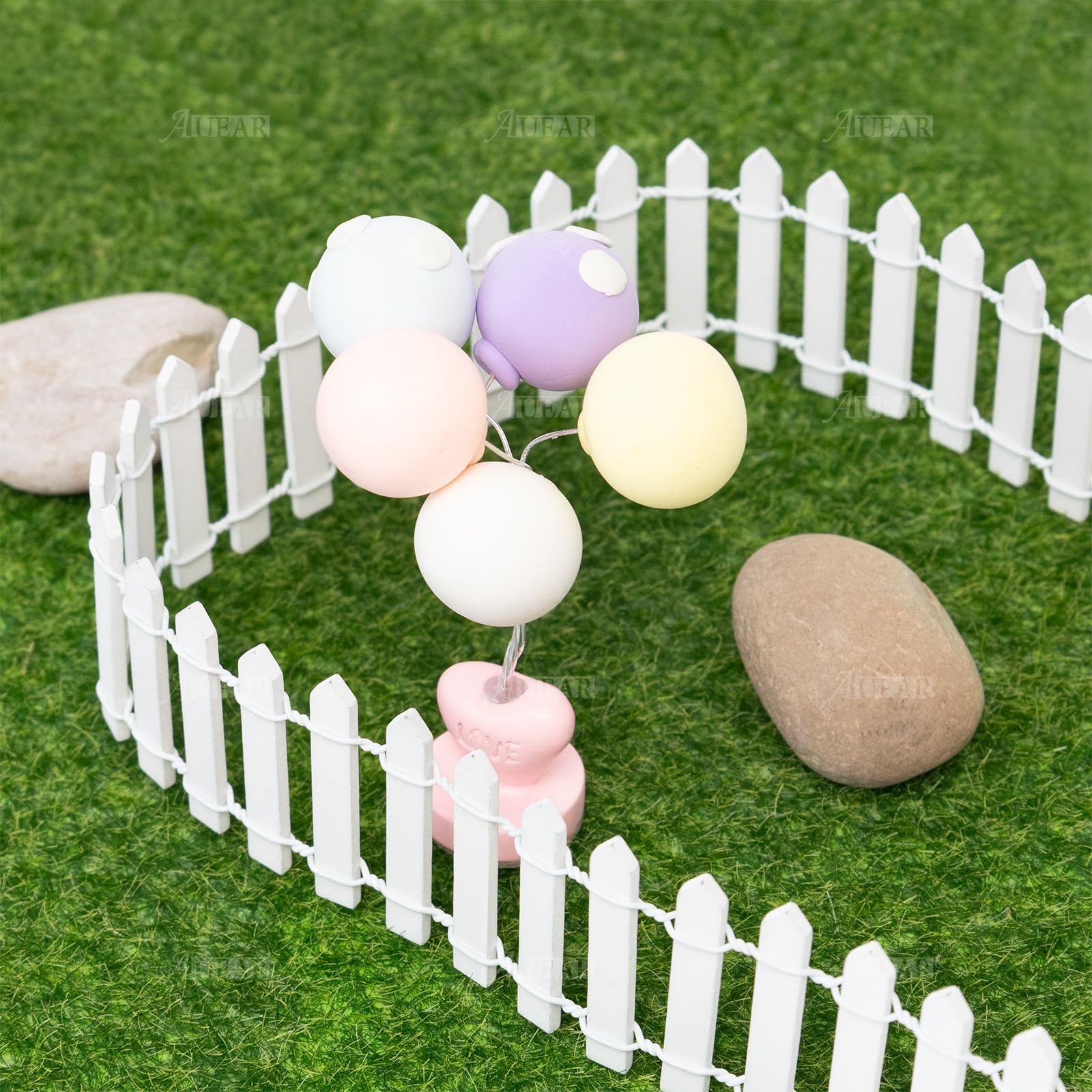 AUEAR 35-inch fence panel adds scalable detail to tiny scenes