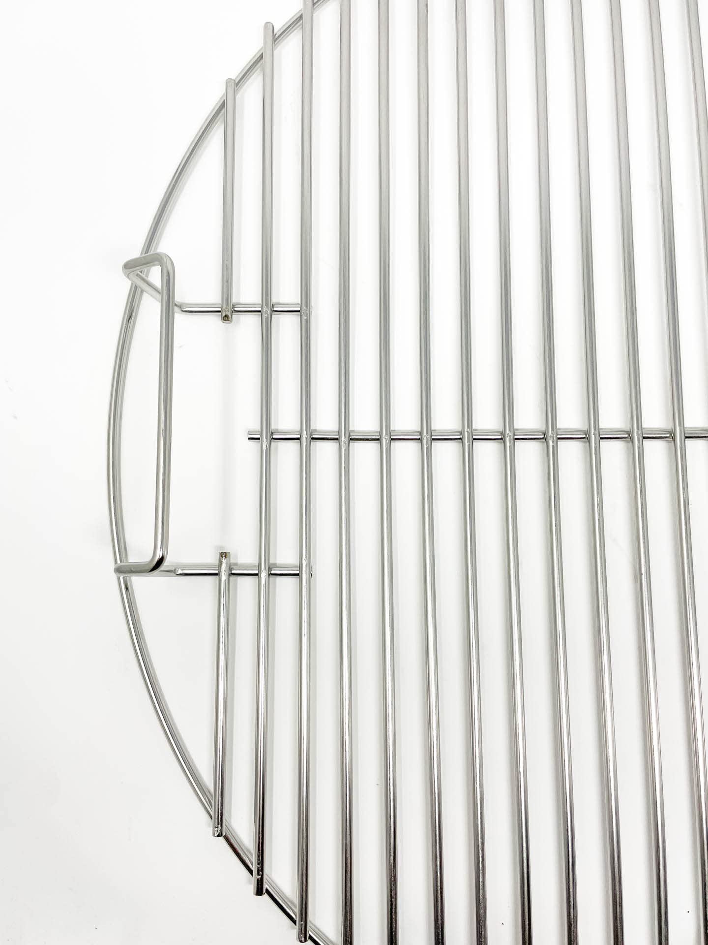 Aura Outdoor Bullseye-fit grate side view, precise compatibility with Weber and RecTeq