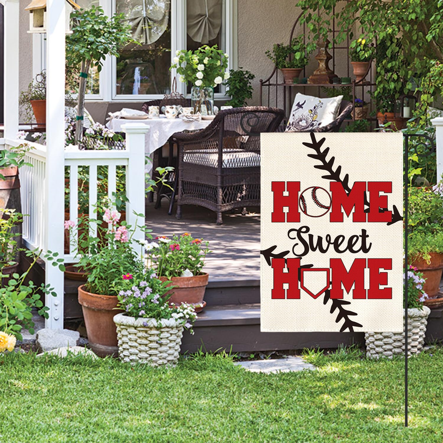 AVOIN Colorlife sports flag with bat and ball motif for yard pride.