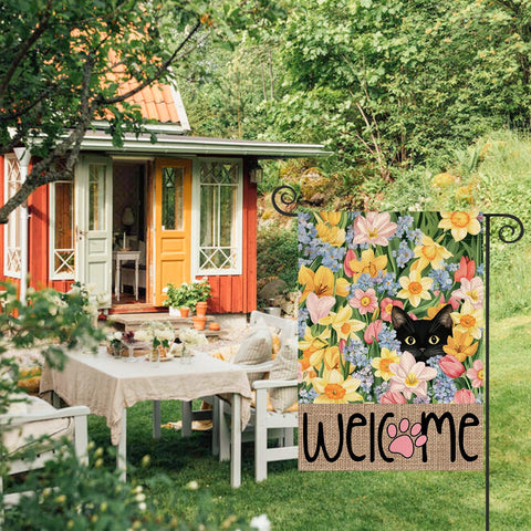 AVOIN colorlife black cat welcome flag close-up adds seasonal charm
