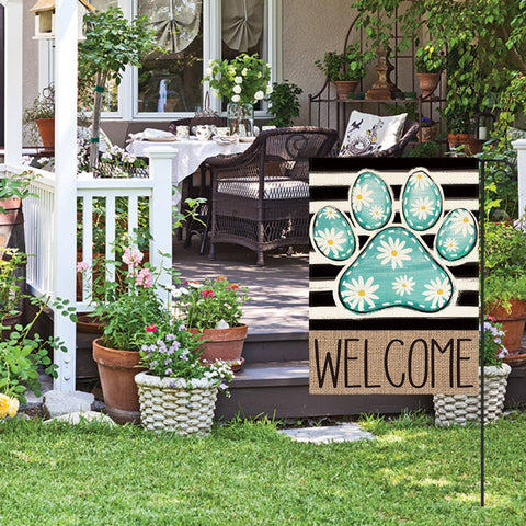 AVOIN colorlife double-sided flag design remains visible from both sides for consistent display.