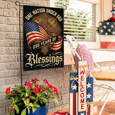 AVOIN colorlife double-sided flag print ensures visibility from both sides.