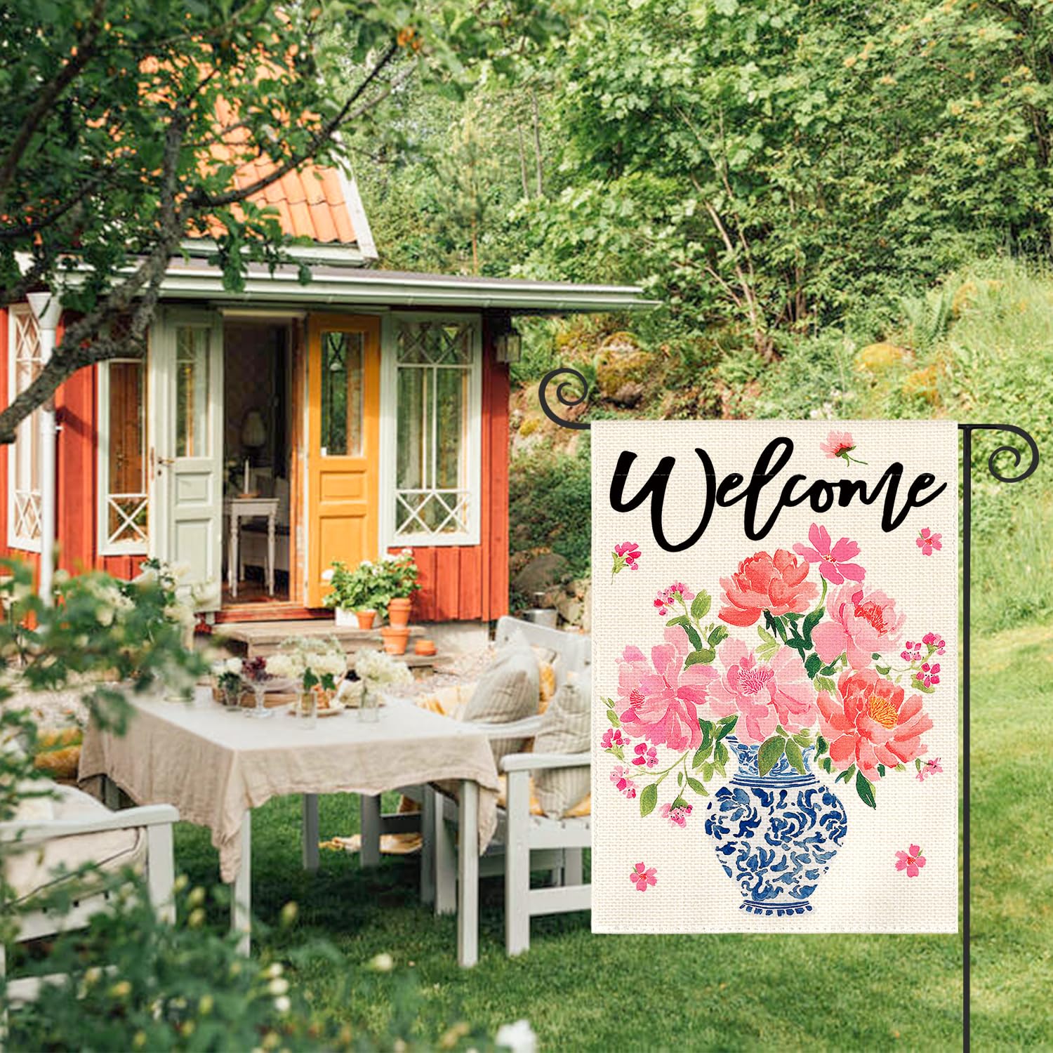 AVOIN colorlife Double-sided flag is visible from both sides for added yard visibility