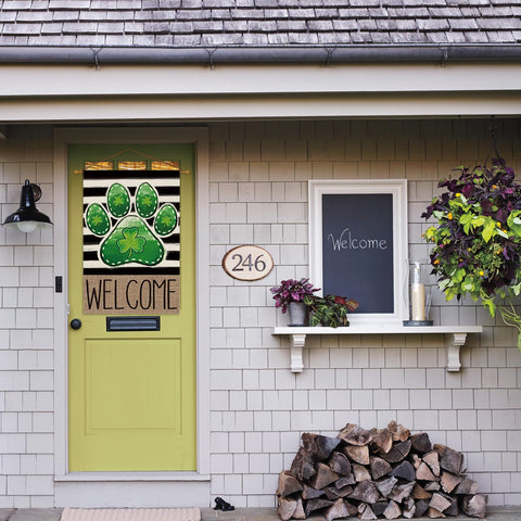 AVOIN colorlife pole sleeve flag hanger ensures secure outdoor display.
