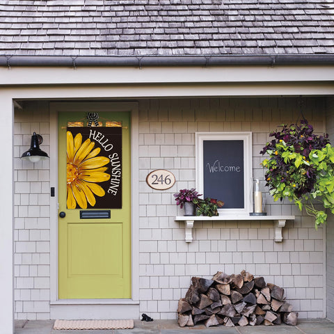 Close-up of yellow daisy design on AVOIN colorlife Hello Sunshine flag