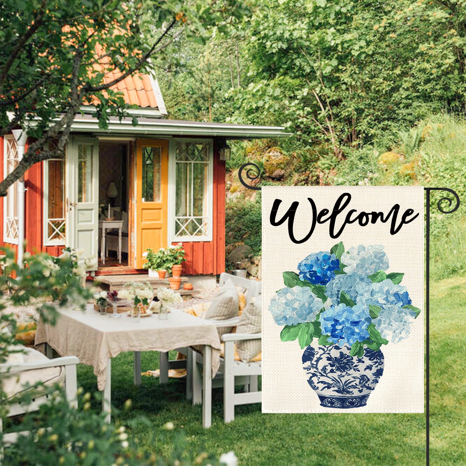 AVOIN colorlife hydrangea pattern close-up highlighting blue and white tones