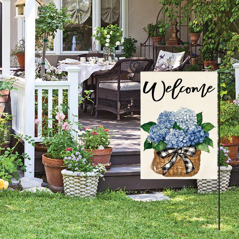 avoin colorlife double-sided hydrangea flag stays readable from any angle.