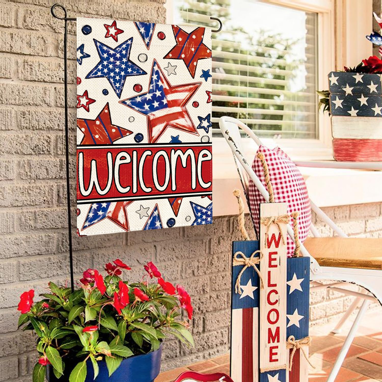 AVOIN colorlife Outdoor garden flag with sleeve hanger for standard flagpoles.