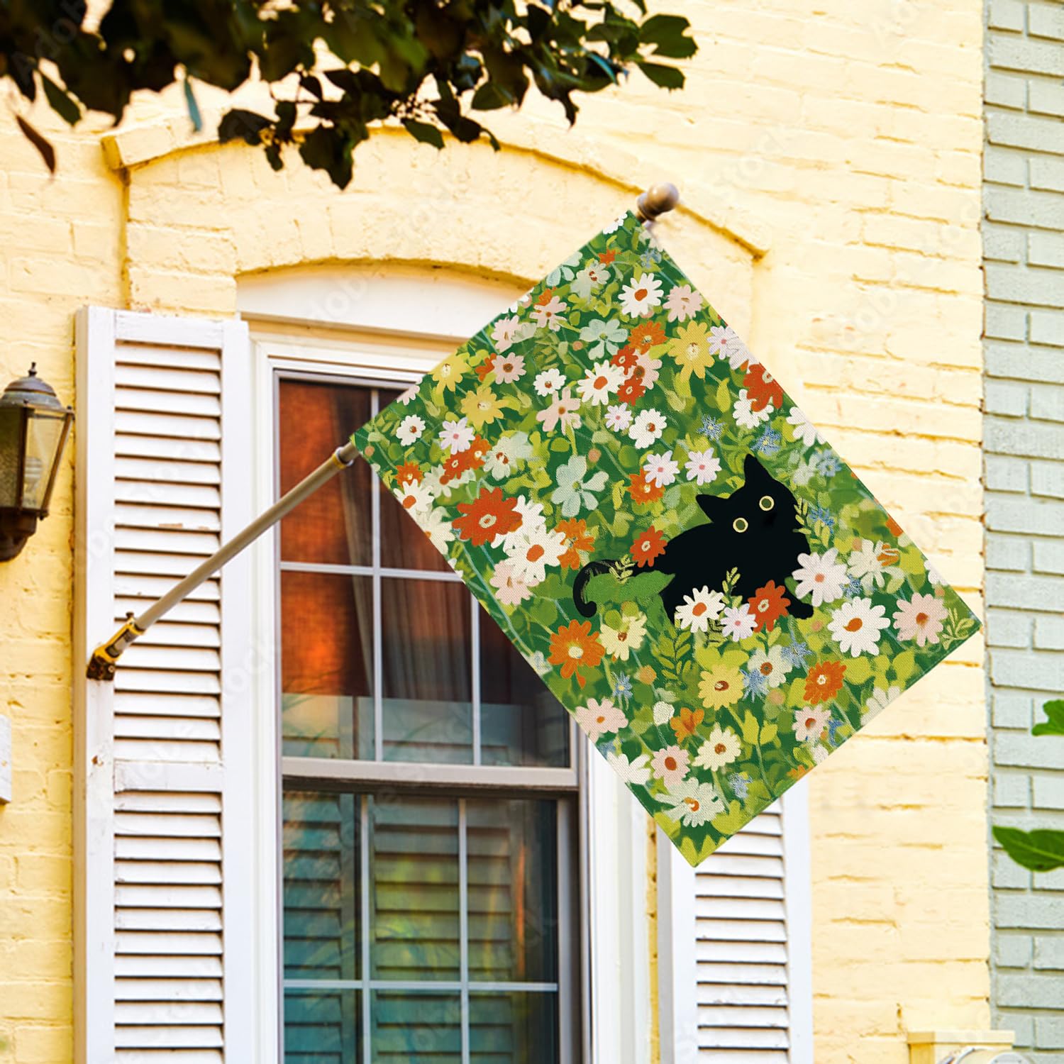 AVOIN colorlife flag double-sided design remains vibrant from both directions.