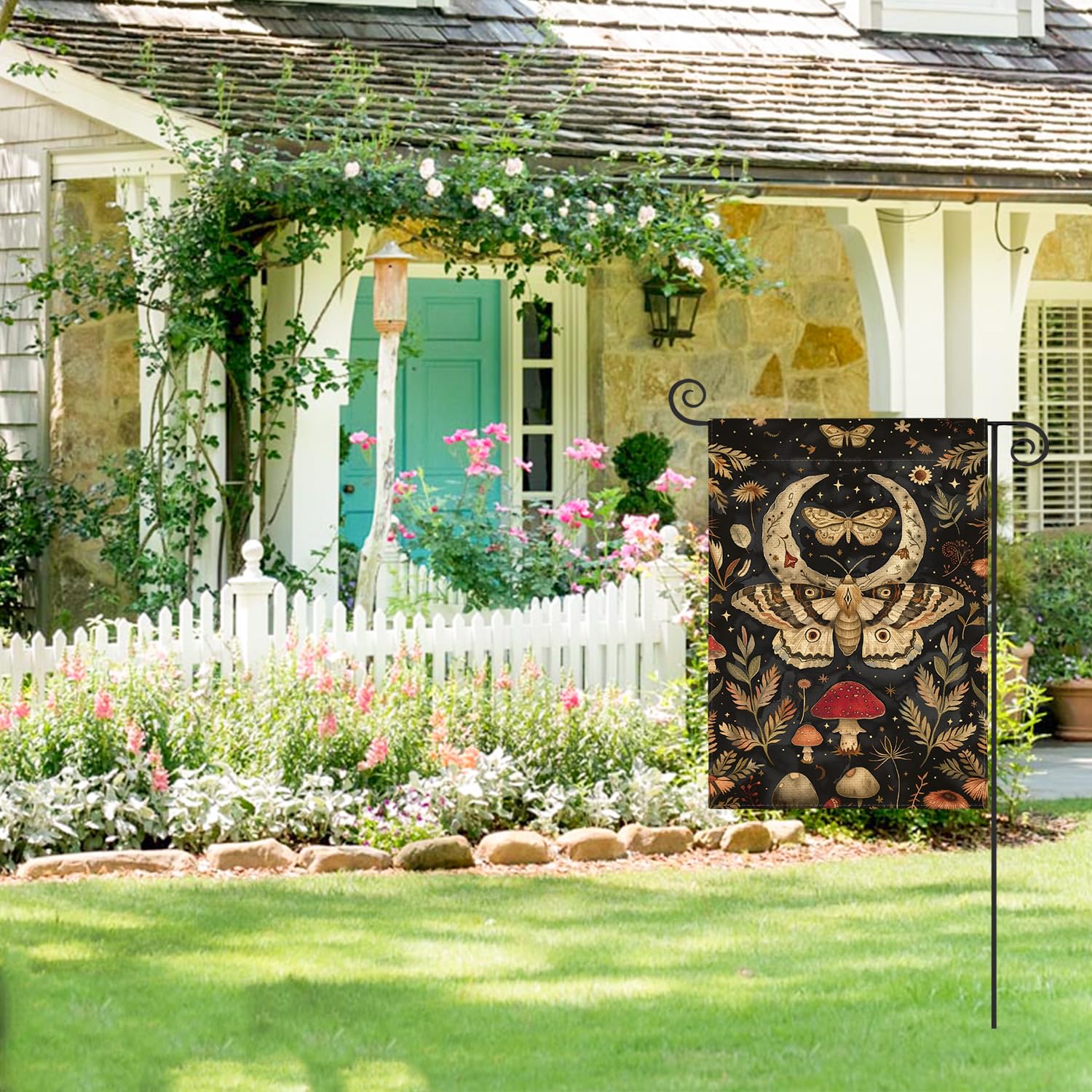 AVOIN colorlife flag made of spun polyester withstands sun and rain.