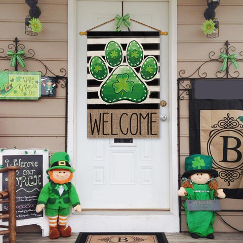 AVOIN colorlife shamrocks flag adds festive charm to patios and gardens.