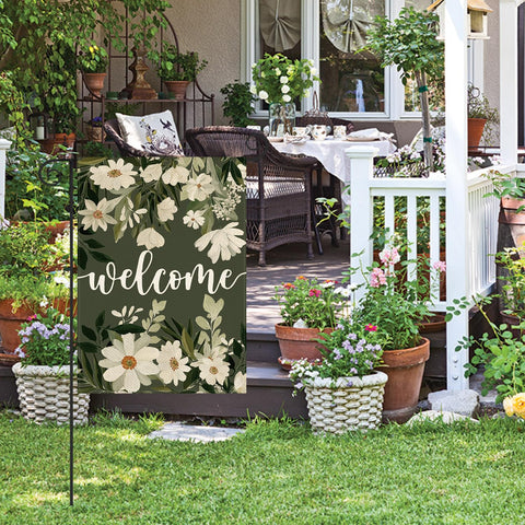 AVOIN colorlife durable flag for weather-resistant outdoor decorating.