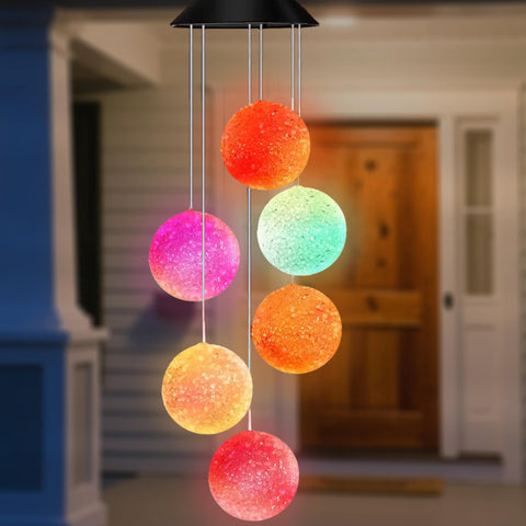 AWENDIETOU Solar wind chime provides energy-efficient illumination for evenings outside.