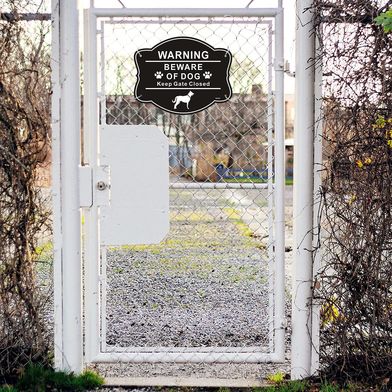 Ayifan weatherproof dog sign maintains legibility in rain and sun